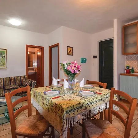 Lejlighed Houseciaccia
